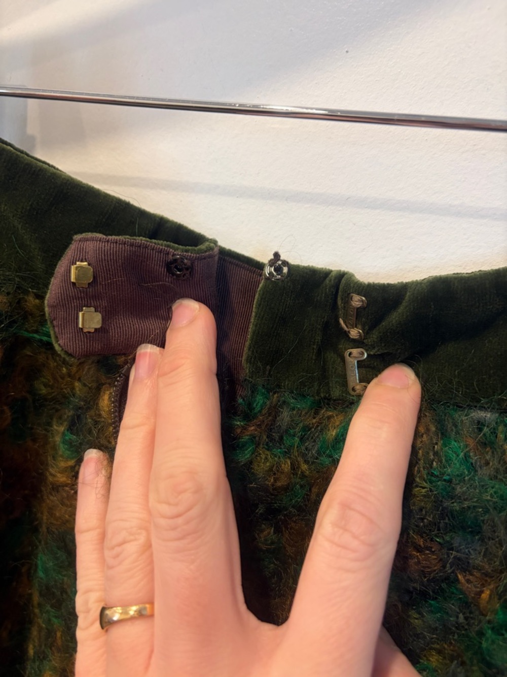 Vintage union made 1960s Green Multi-Tone Wool Blend Skirt - Picture 11 of 15